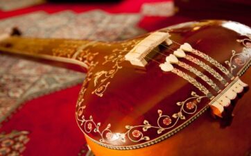 Dhyāna Through the Magical Combination of Music and Words